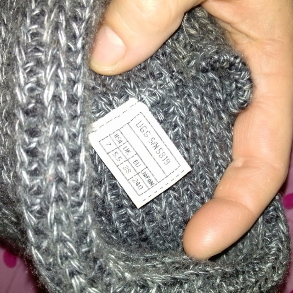 Gray Knit uggs - Picture 7 of 7